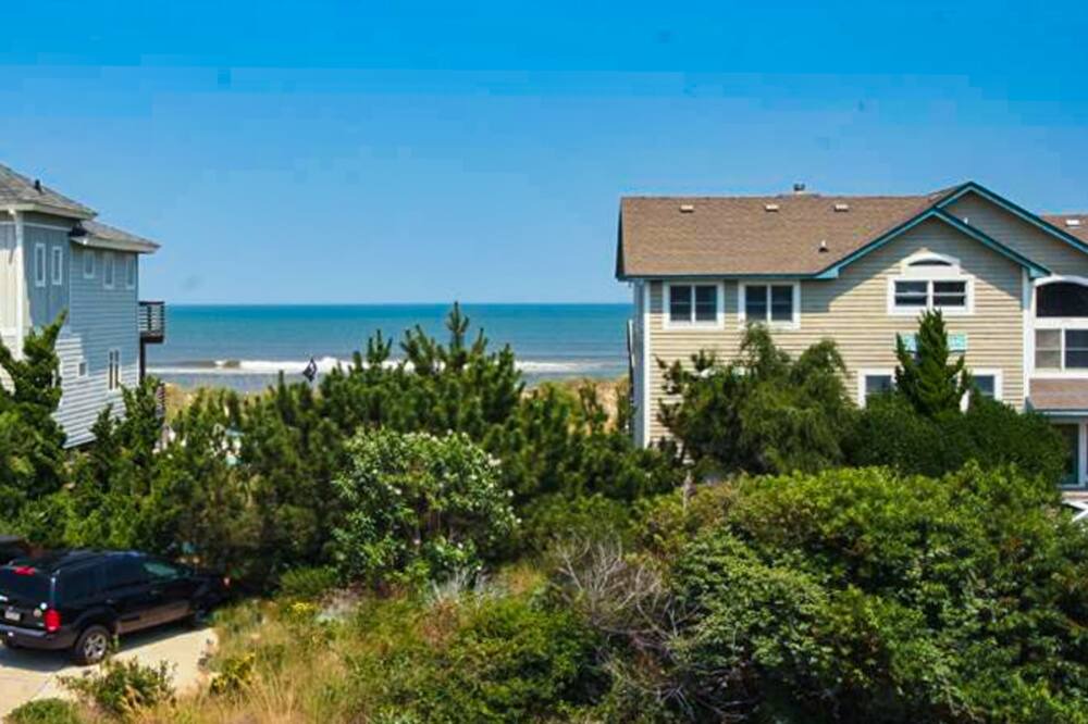 Photo of Others in Whalehead Beach