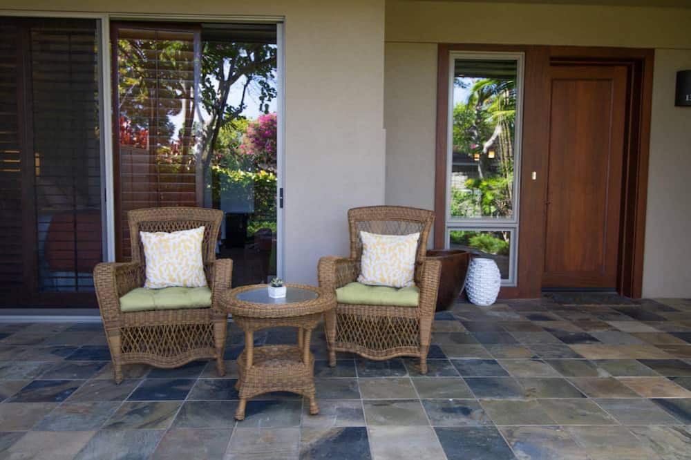 Photo of Patio Balcony in Kaupulehu