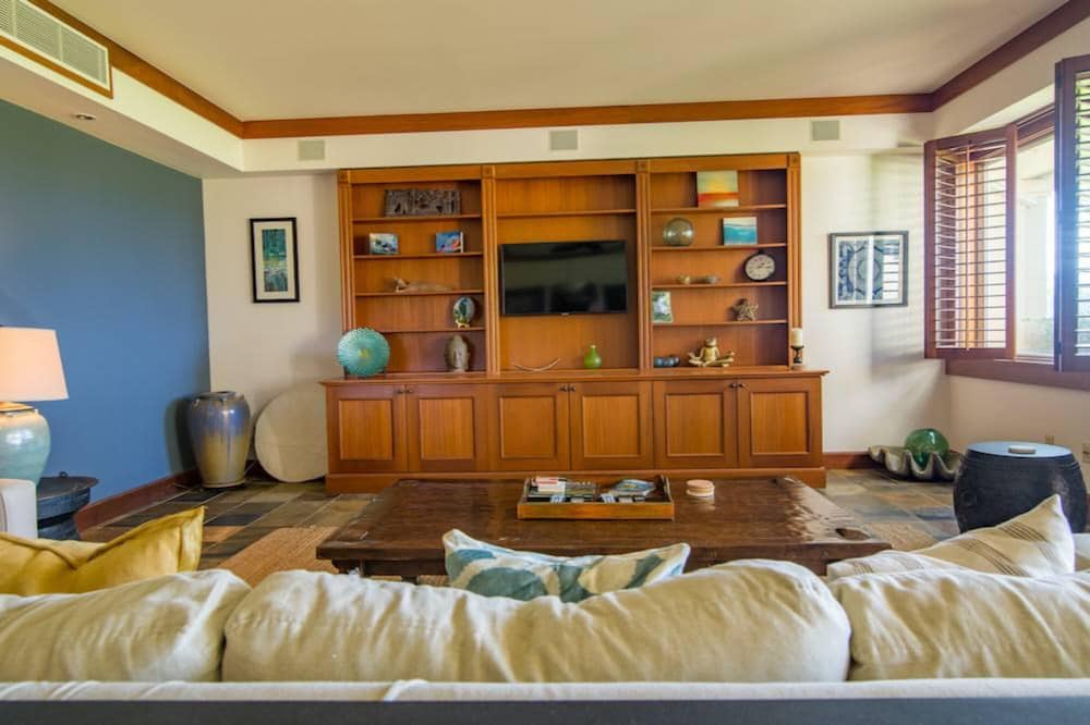 Photo of Livingroom in Kaupulehu