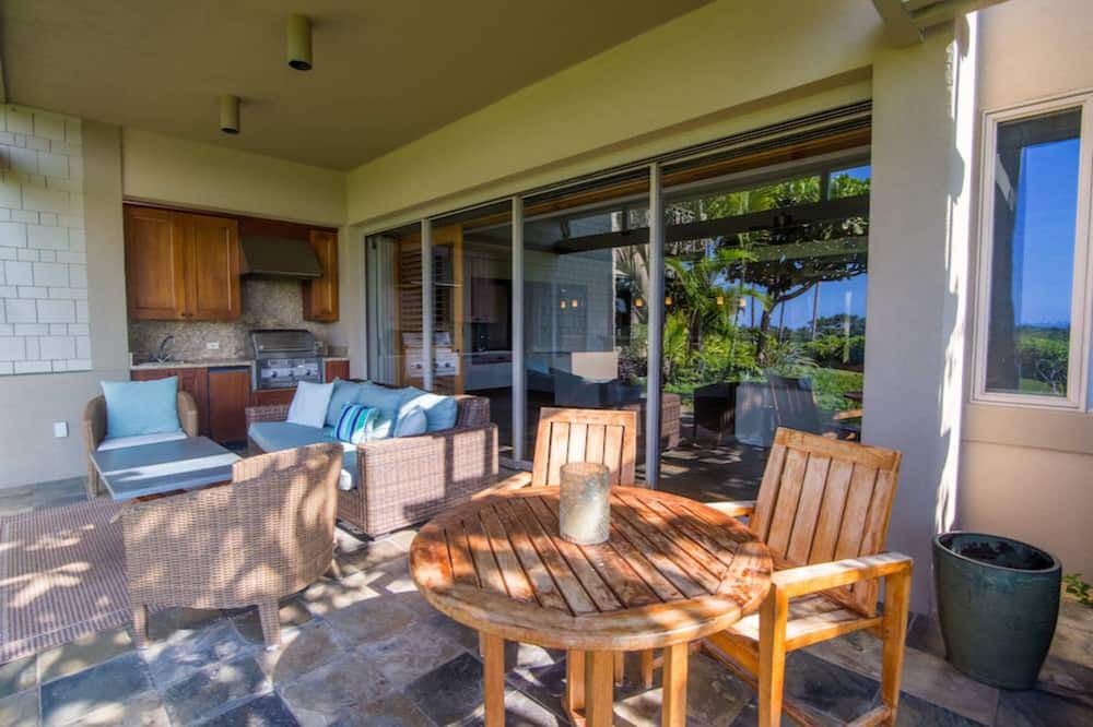 Photo of Patio Balcony in Kaupulehu