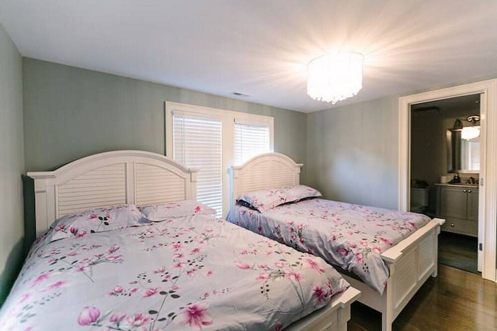 Photo of Bedroom in Chapel Hill