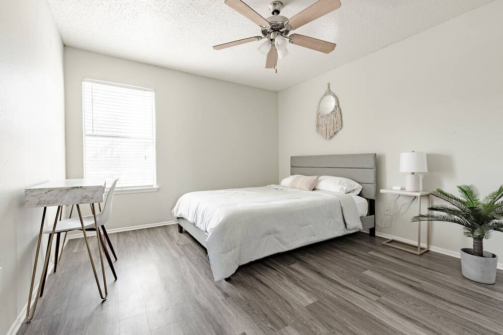 Photo of Bedroom in South Lamar
