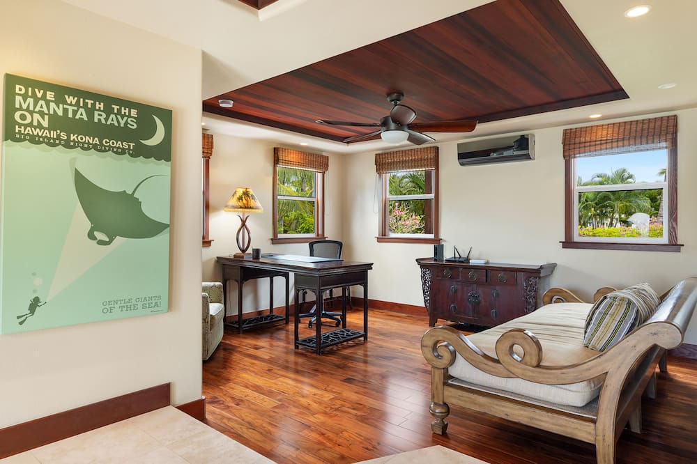 Photo of Bedroom in Kamuela
