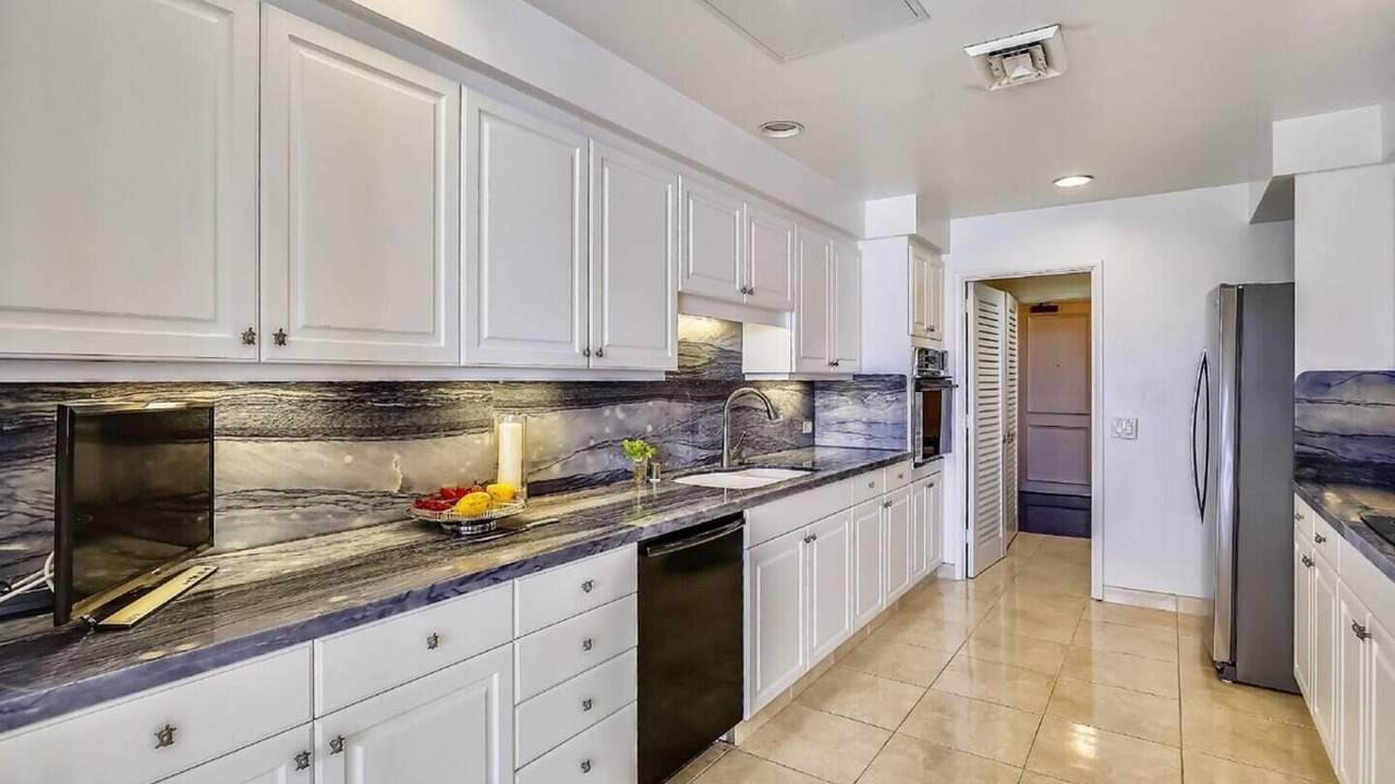 Photo of Kitchen in Waialae Iki
