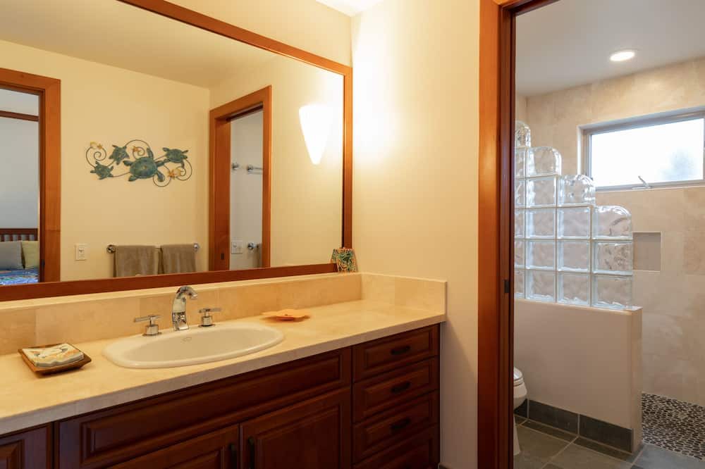 Photo of Bathroom in Kamuela