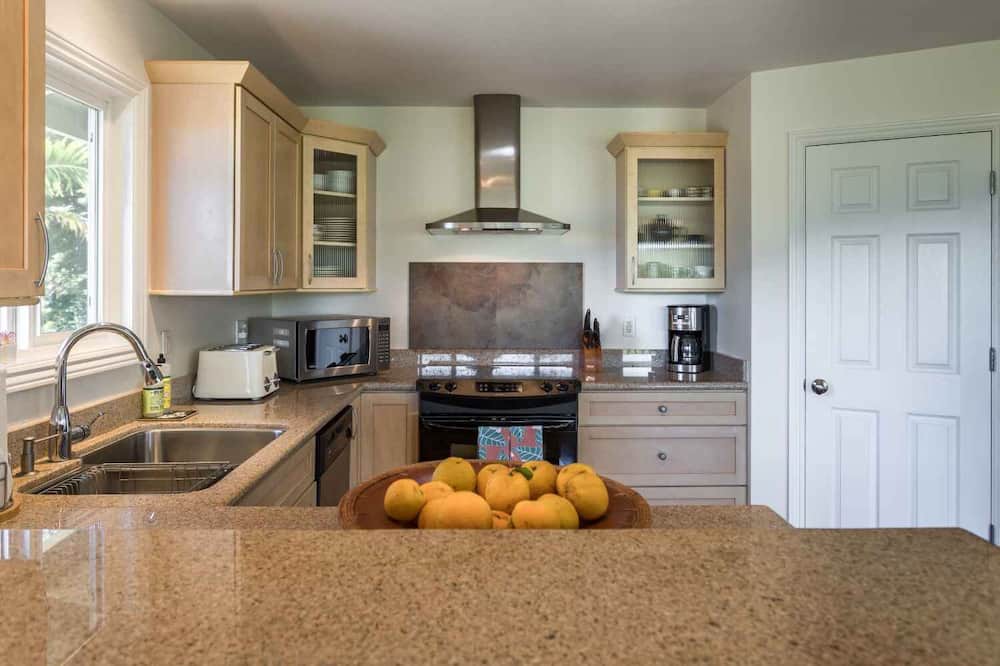 Photo of Kitchen in Pauwela