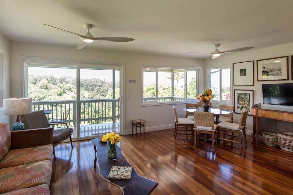 Photo of Livingroom in Pauwela