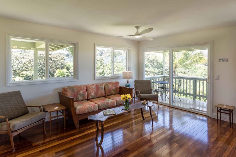 Photo of Livingroom in Pauwela