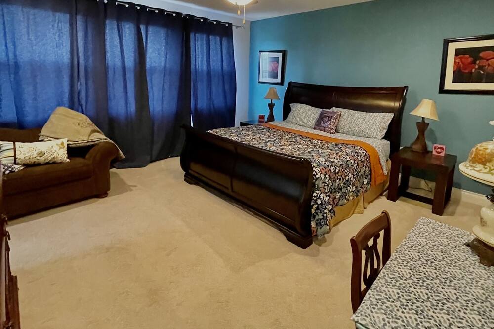 Photo of Bedroom in Wells Branch