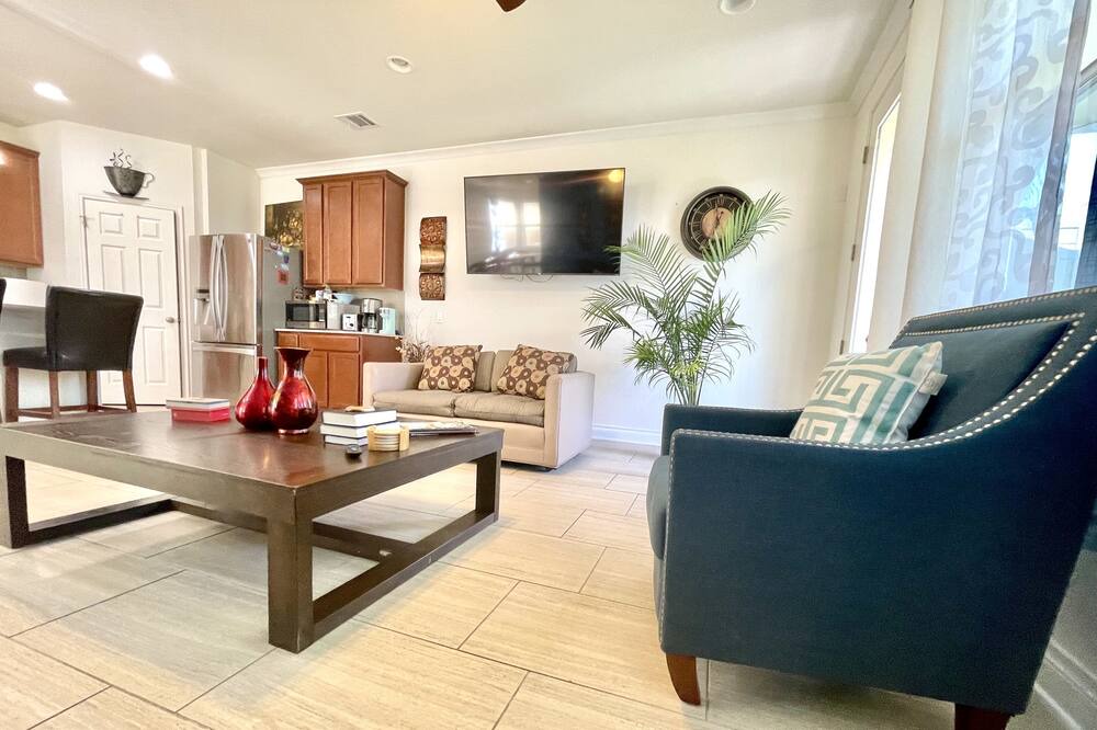 Photo of Livingroom in Wells Branch