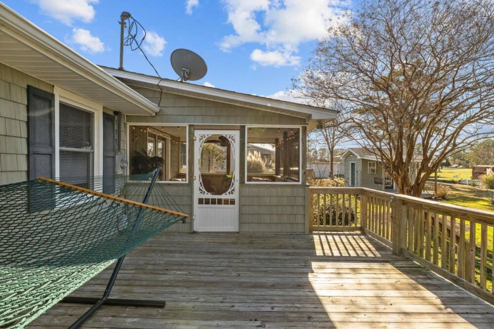 Photo of Patio Balcony in Straits