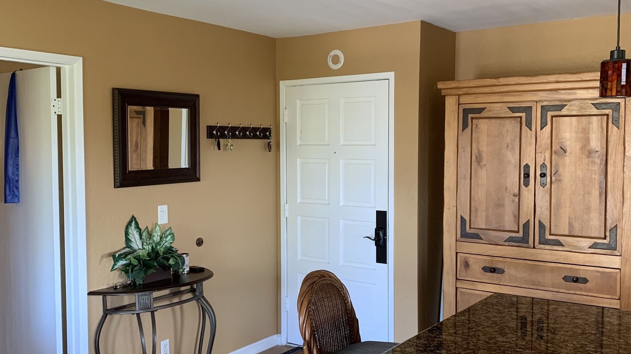 Photo of Livingroom in Historic Kailua Village
