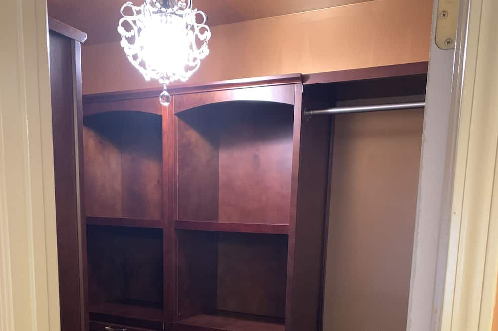 Photo of Bedroom in Taylors