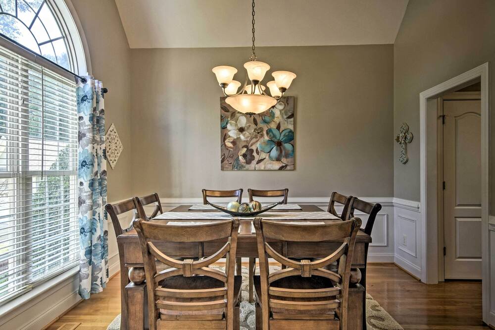 Photo of Livingroom in Wake Forest