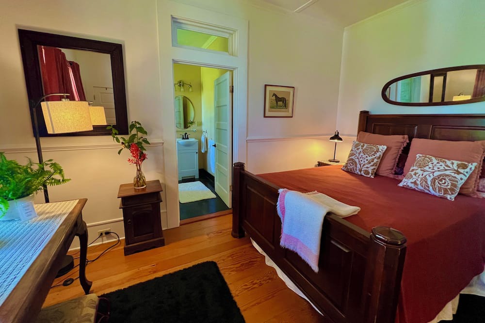 Photo of Bedroom in Hawi
