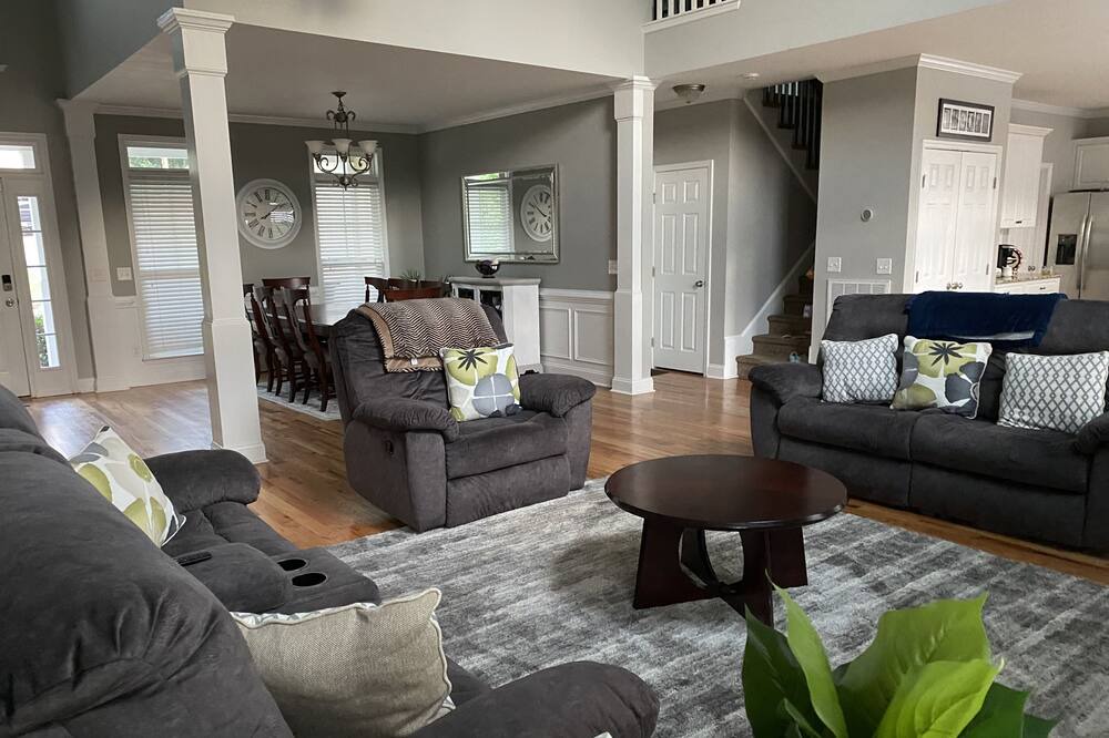 Photo of Livingroom in Evans