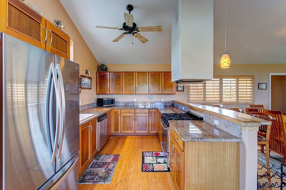 Photo of Kitchen in Nanawale Estates