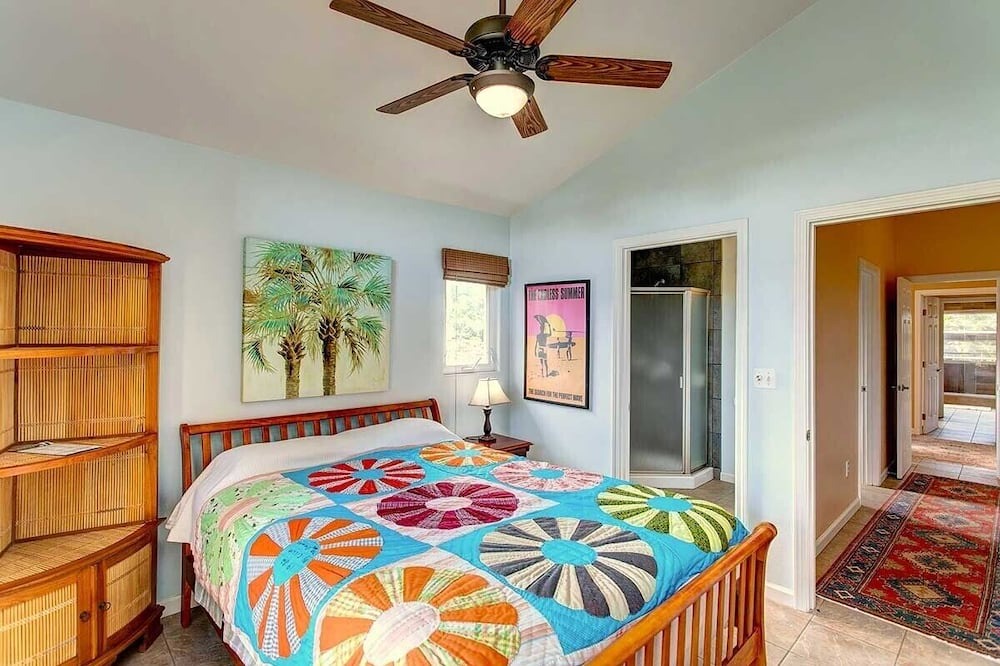 Photo of Bedroom in Nanawale Estates