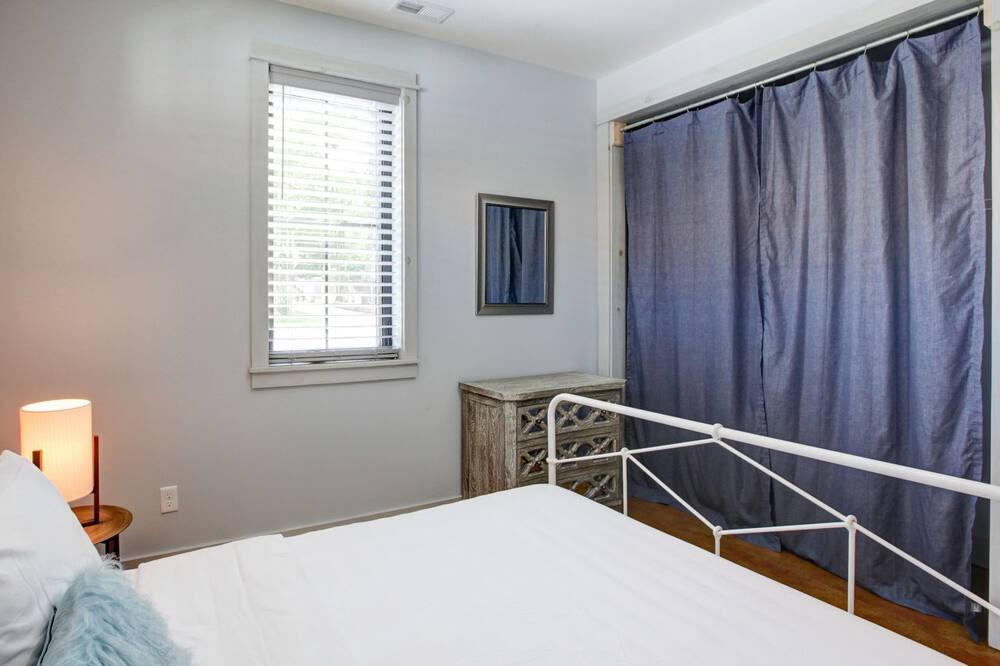 Photo of Bedroom in Optimist Park
