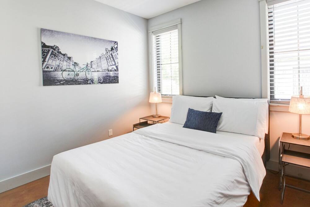 Photo of Bedroom in Optimist Park