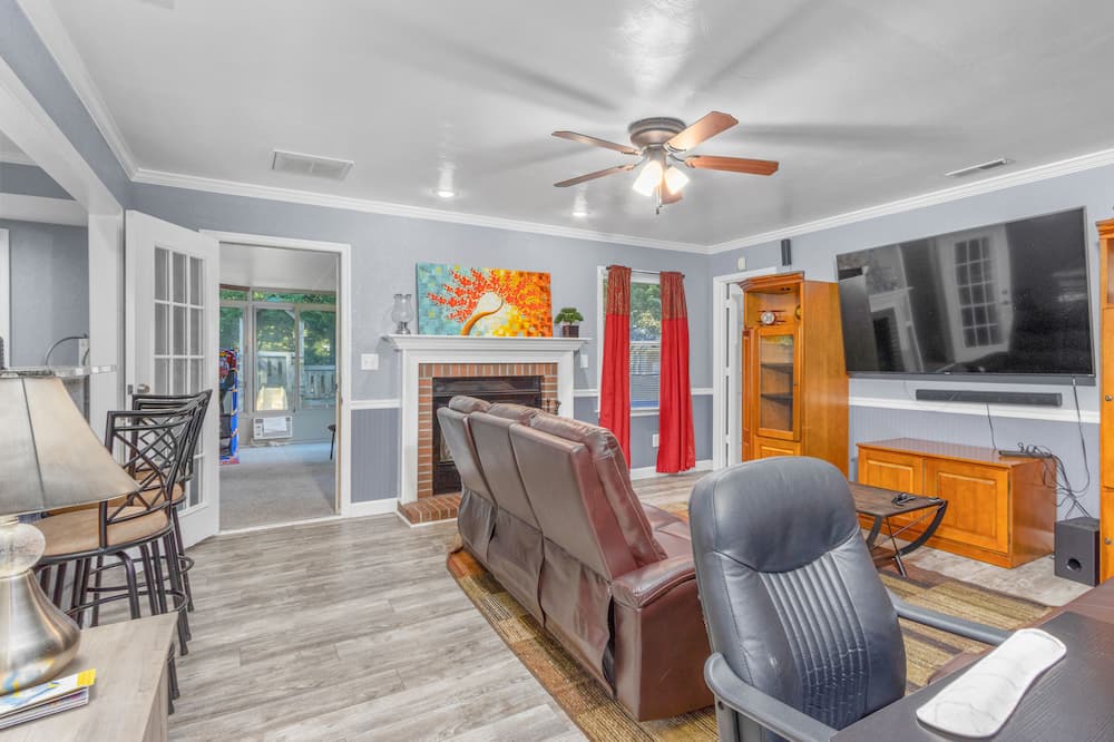 Photo of Livingroom in Portsmouth
