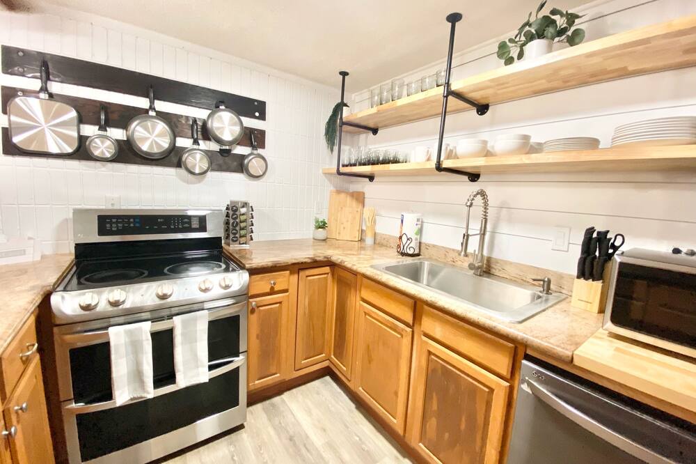 Photo of Kitchen in Punaluu