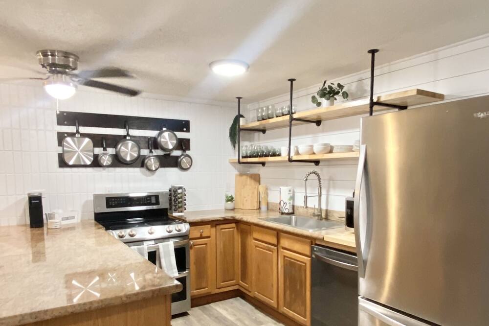 Photo of Kitchen in Punaluu