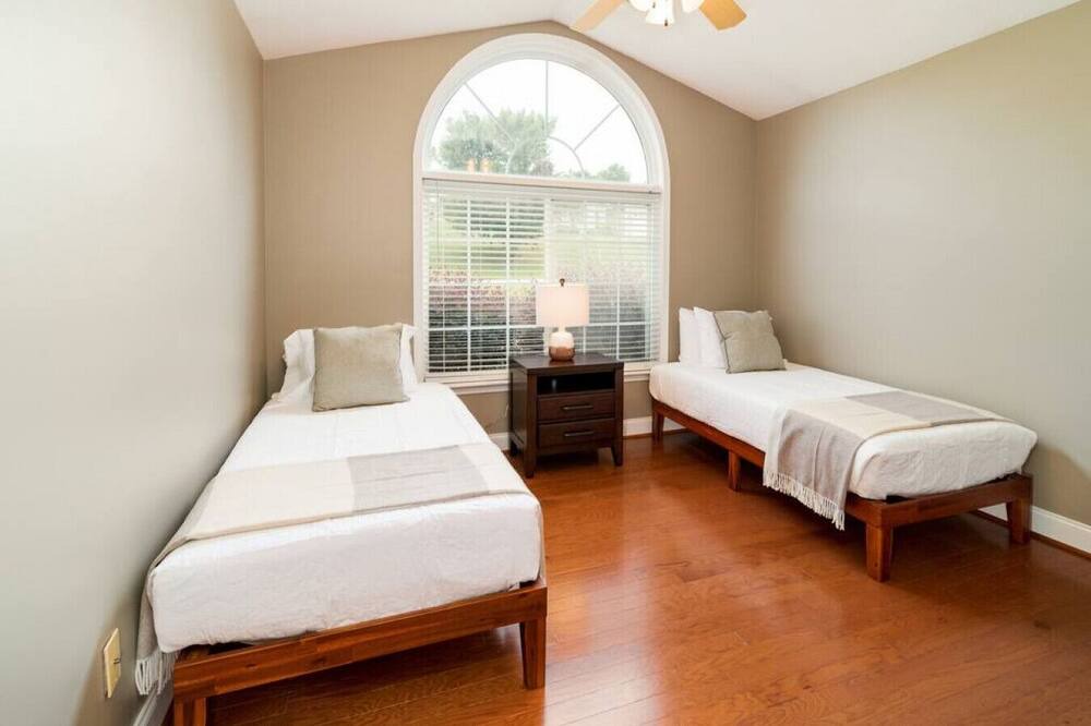 Photo of Others in Travelers Rest