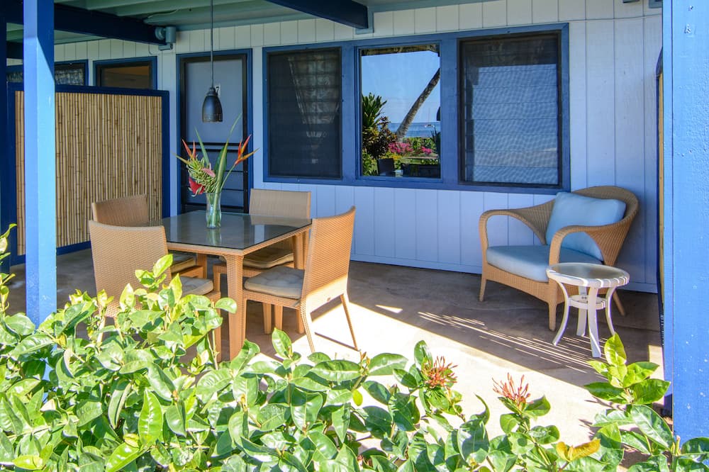 Photo of Patio Balcony in Historic Lahaina Front Street