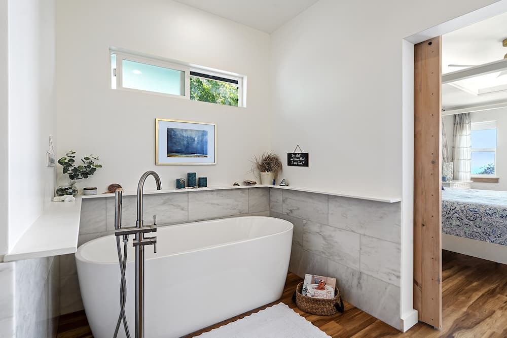 Photo of Bathroom in Holualoa