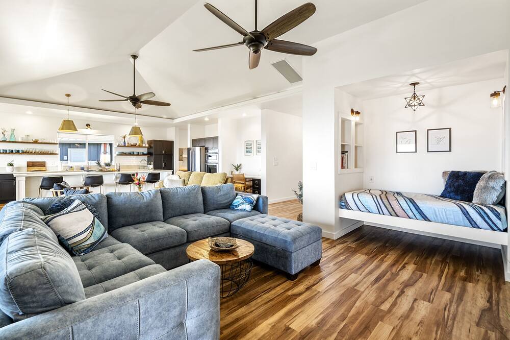 Photo of Livingroom in Holualoa