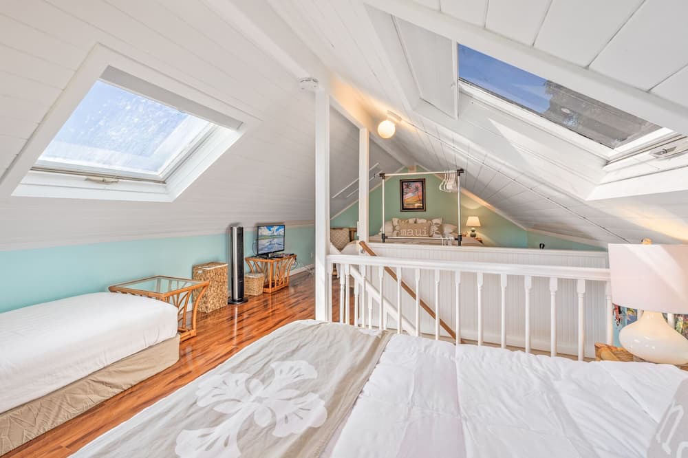 Photo of Bedroom in Downtown Lahaina