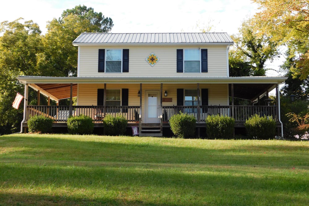 Photo of Outdoor in Clarksville