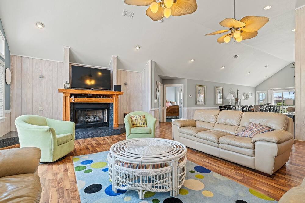 Photo of Bedroom in Southern Shores