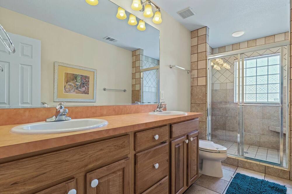 Photo of Bathroom in Southern Shores