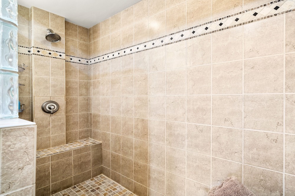 Photo of Bathroom in Waikoloa