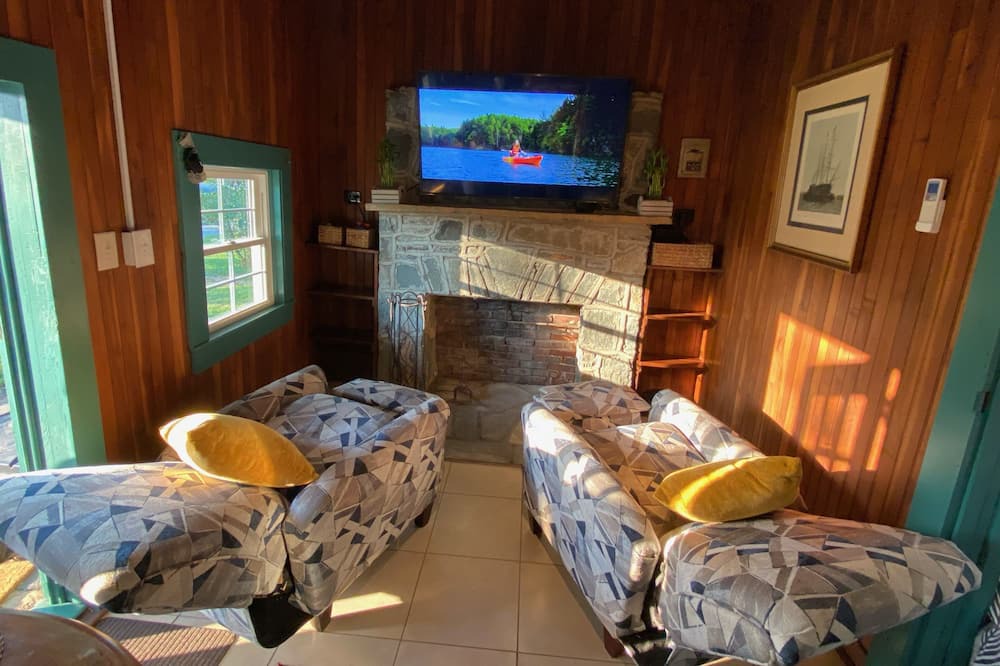 Photo of Livingroom in Wilkesboro