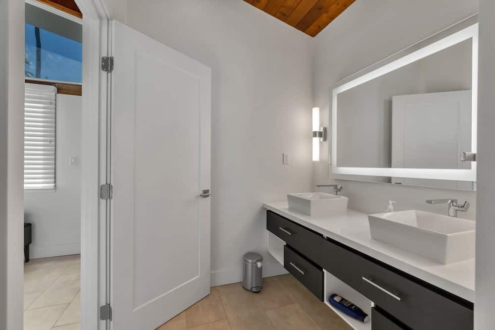 Photo of Bathroom in Kalama Tract