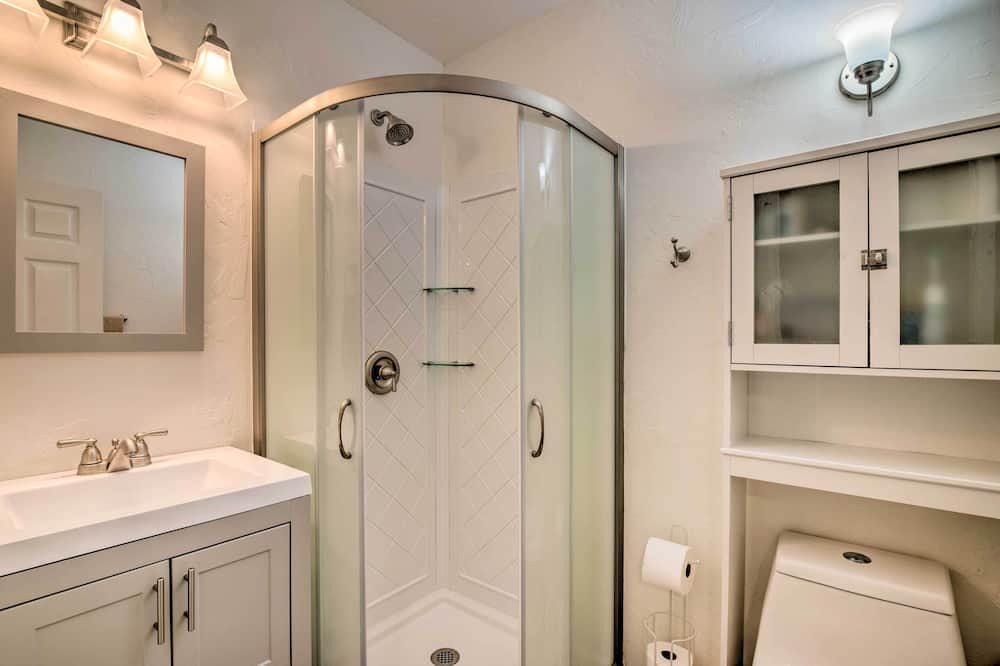 Photo of Bathroom in Honokaa