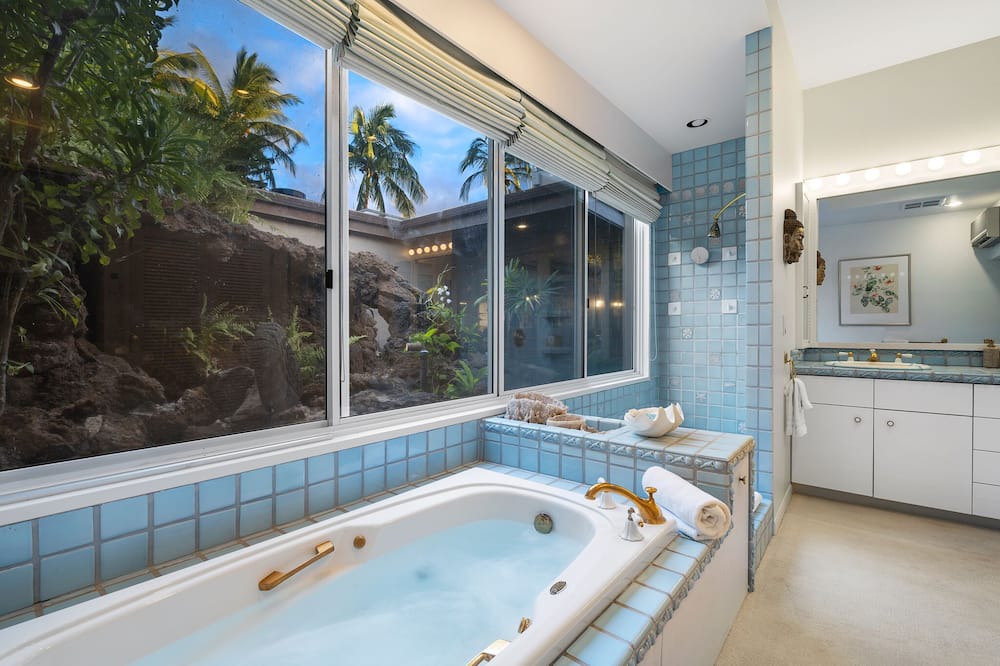 Photo of Bathroom in Kamuela