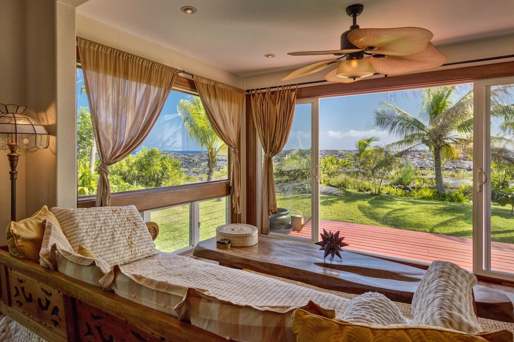 Photo of Livingroom in Kalapana