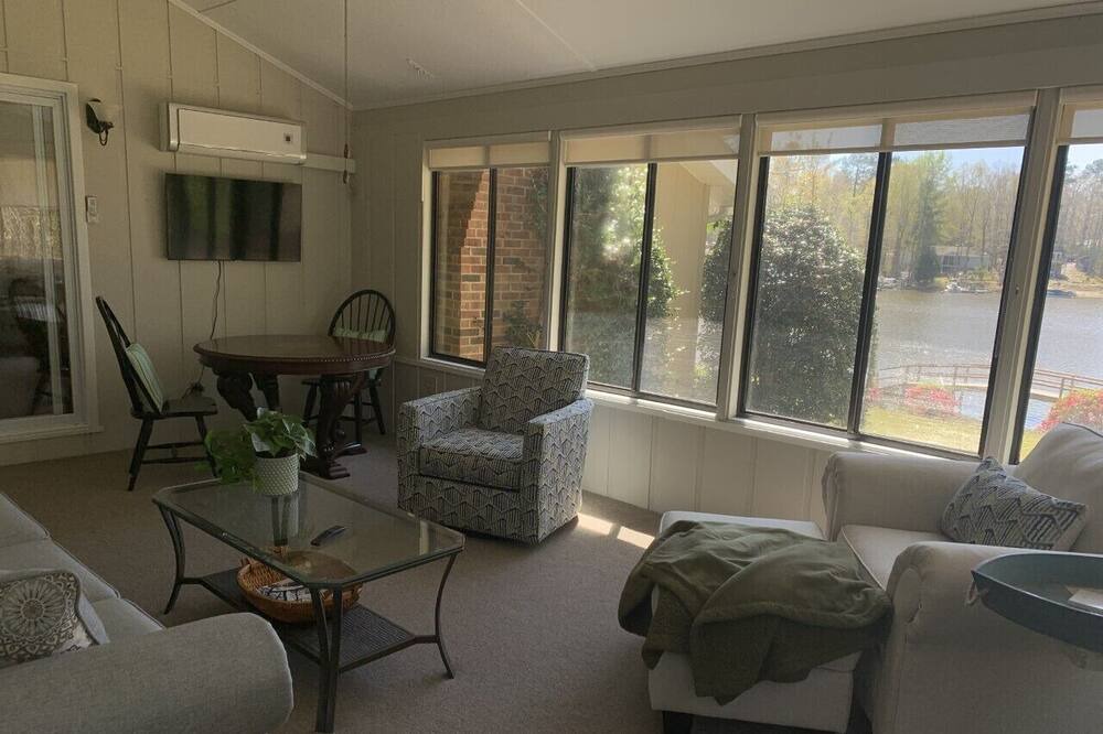 Photo of Livingroom in Lexington County
