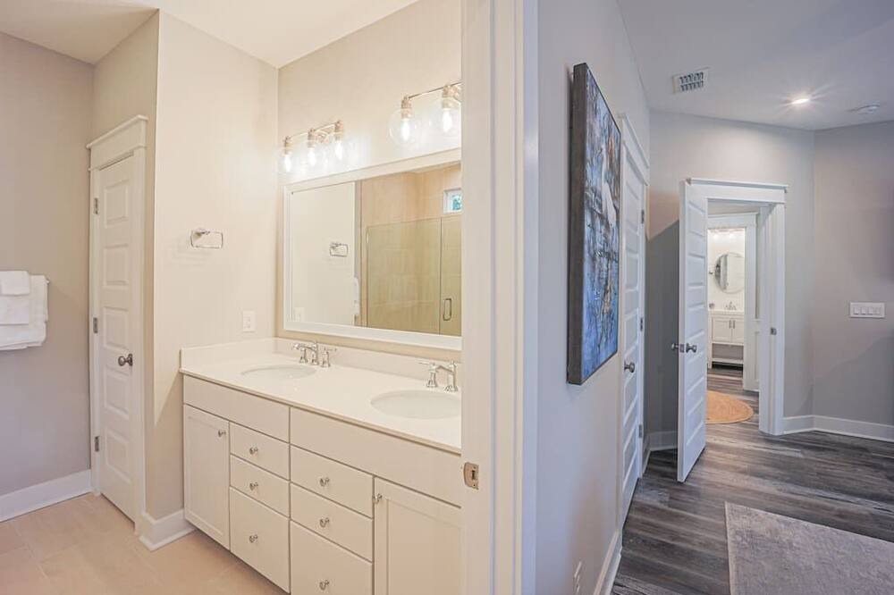Photo of Bathroom in Palmetto Dunes