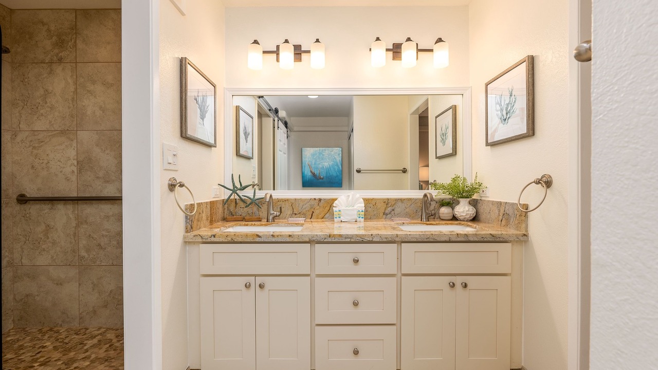 Photo of Bathroom in Napili