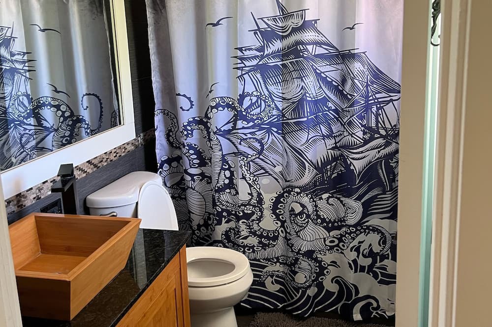 Photo of Bathroom in Kailua