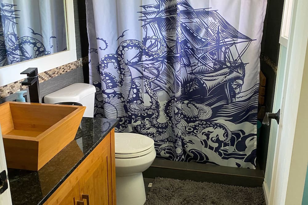 Photo of Bathroom in Kailua