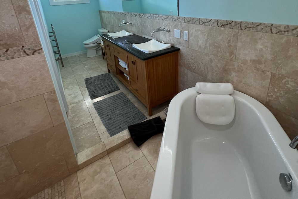 Photo of Bathroom in Kailua