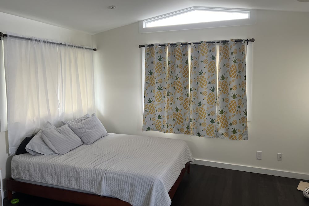 Photo of Bedroom in Kailua