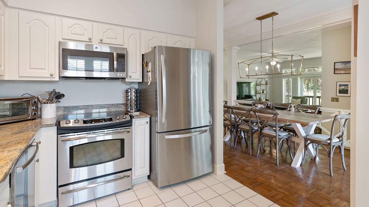 Photo of Kitchen in Debordieu Colony