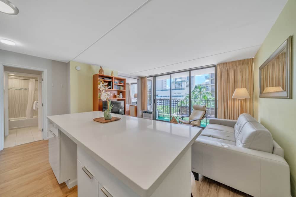 Photo of Bedroom in Waikiki